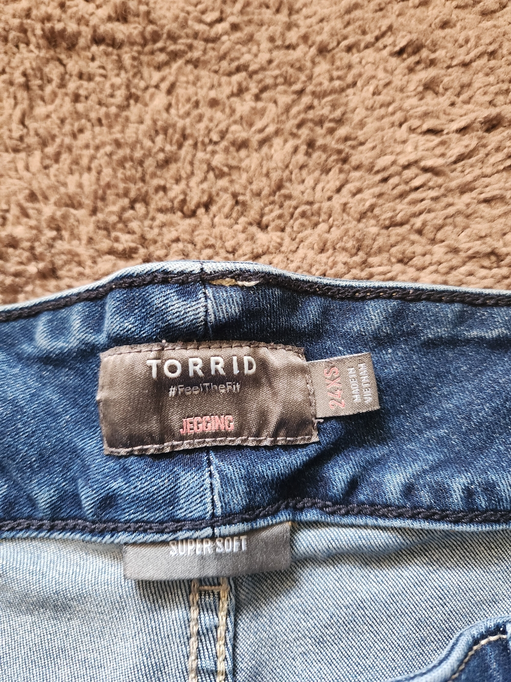 torrid Women's Medium Blue Denim Jeggings - Picture 3 of 3